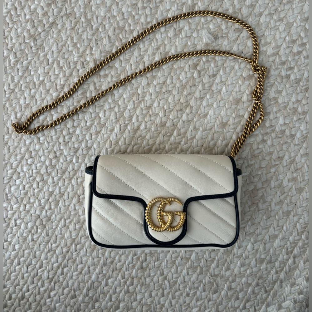 GUCCI Mini Marmont - Picture 2 of 9
